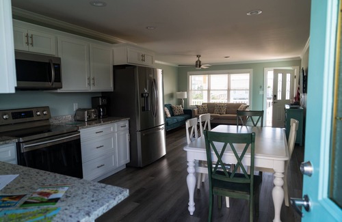 Emerald Isle Casa | Surf Sounds Beach Retreat, Completely Renovated, Enter your Relaxation Zone.