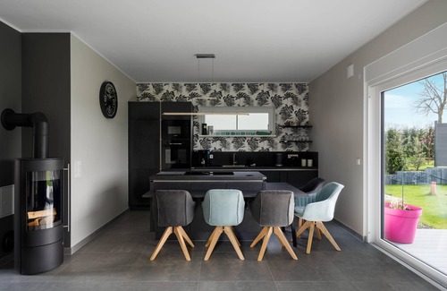 Muritz Casa | Sustainable Duncan House with fireplace, 3 bedrooms with en-suite bathroom
