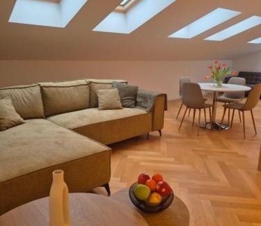 Old Town Apartamento | Suur-Karja Penthouse Apartment