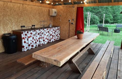 Rouge Otro | Suurepera puhkekeskuse kämping