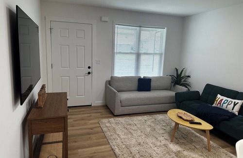 Lawson Heights Casa | SVC Homecoming, Ligonier Days, Palmer Airport- New 3BD House