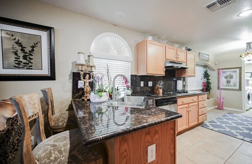 The Section Seven Casa | SVS: Three Bedroom Monthly Home with Massage Chair