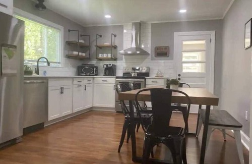 Travelers Rest Casa | Swamp Rabbit Bungalow