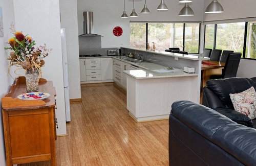 Baskerville Casa | Alojamiento en Swan Valley Heights