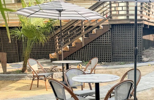Historic Railroad District Casa | Swank Boutique Suites | King with Soaking Tub