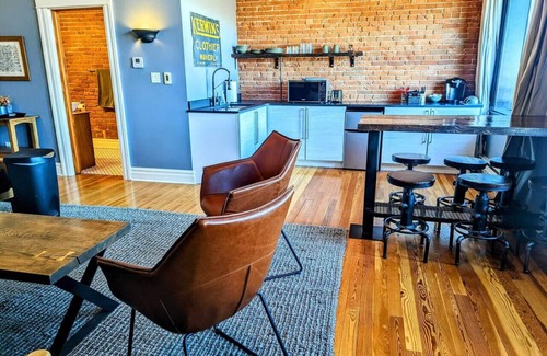 Waverly Apartamento | Swanky Downtown Loft