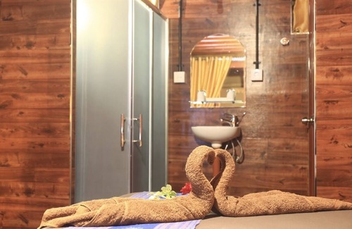 Lindung Jaya Casa | Swarga Lodge and Homestay