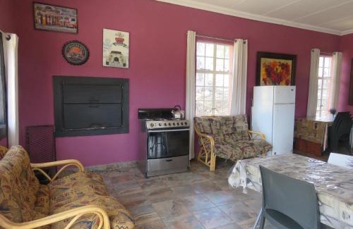 Oudtshoorn Casa | Swartberg Backpackers Booked for you Only No sharing