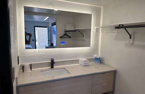 Lake Havasu City Hotel | Sway Hotel