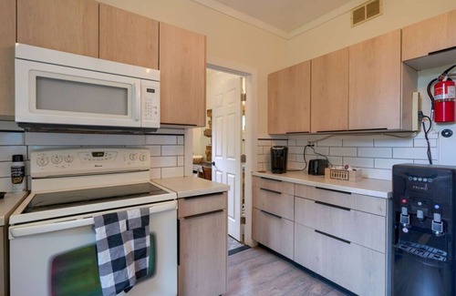 South Bloomingville Cabina | Swaying Pines Cabin-Cabaña-Baño privado