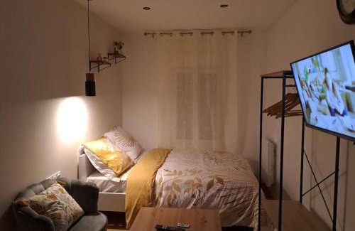 Oasis - Maroc Apartamento | Sweet/Circuit 24h/Moto GP/Antares/Oasis - centre des expositions/Boulerie Jump