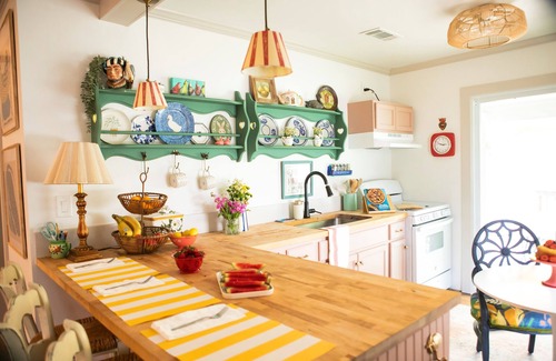 Biloxi Casa | Southern Charm Retreat: Screened Porch, Gazebo Lounge & Dog Friendly