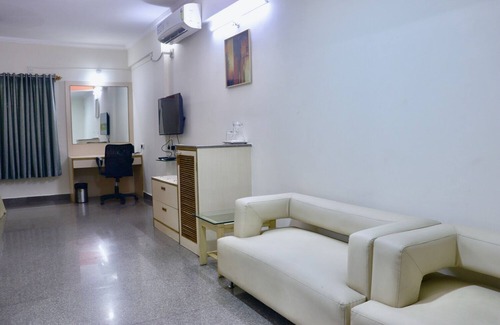 Brookefield Hotel | Sweet Crystal Homes