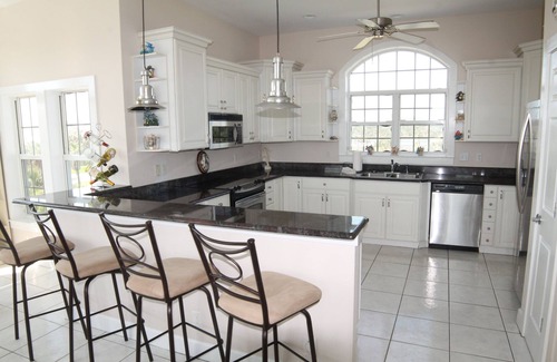 Painters Hill Casa | Sweet Dreams, 6 habitaciones, vista al mar, piscina privada, jacuzzi, patio, mesa de billar