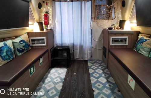 Punggol Alquiler De Eote | Dulce y elegante barco a casa frente al mar