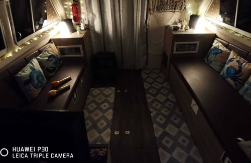 Punggol Alquiler De Eote | Dulce y elegante barco a casa frente al mar