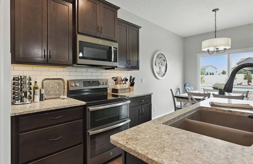 Papillion Casa | Sweet Escape Farmhouse with Pool and Movie Room