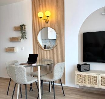 Chambery Apartamento | Sweet Home - Cocon élégant, balcon & parking privé