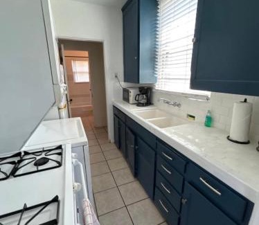 Bankers Hill Casa | Sweet n Cozy Cottage near Little Italy & Gaslamp