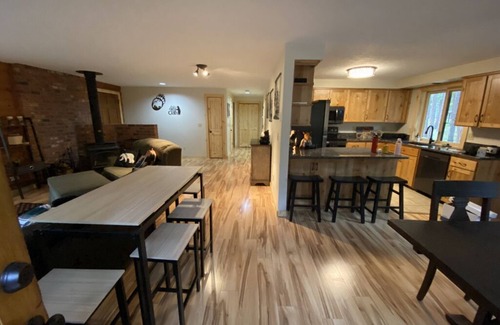 Sisters Cabina | Sweet Retreat Cozy Cabin