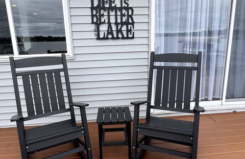 Long Lake Casa | Sweet Retreat, Located on 500 acre all sports Long Lake in Hale, Michigan