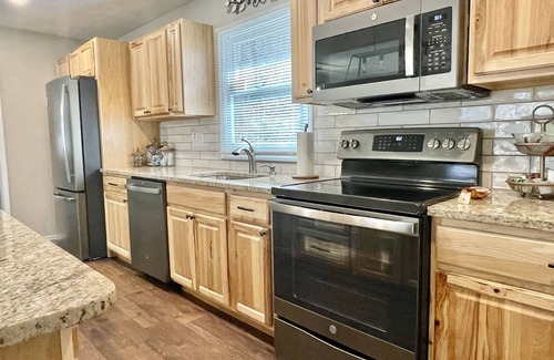 Crouch Crossroad Casa | North Johnson City Duplex~ Sweet Seclusion~ In The Heart Of The Tri-Cities
