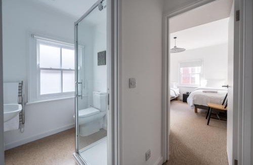 Norwich Apartamento | Swift Host - 2 Bedrooms - Apartment - Great Location - Parking