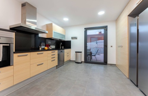 Agora Parc Chalet De Esquí | Casa Kibo | Piscina & BBQ | entre Costa Brava & Montaña