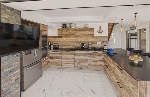 Penmarch Chalet De Esquí | Piscina, jacuzzi y amplia terraza para 7 personas