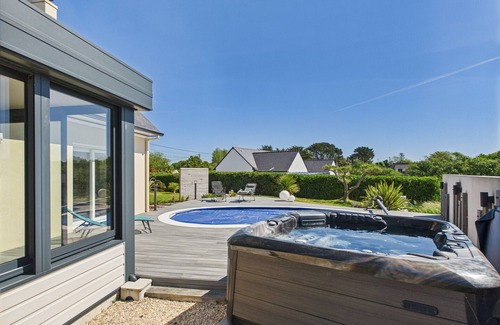 Penmarch Chalet De Esquí | Piscina, jacuzzi y amplia terraza para 7 personas