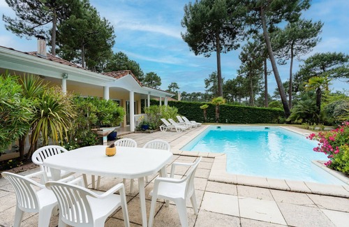 Lacanau-Ocean Chalet De Esquí | Villa con piscina para 8 en Lacanau