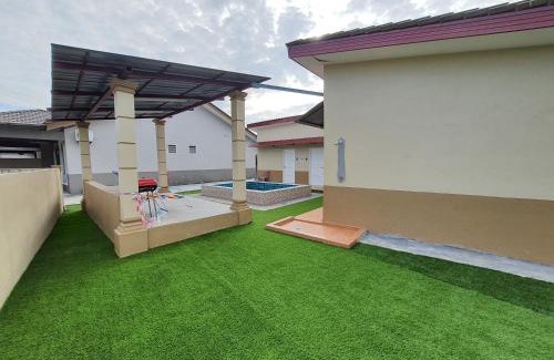 Krubong Casa | Swimming pool with 5 bedroom house Full AC near Stadium Hang Jebat