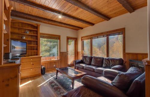 Olympic Valley Casa | Swiss Chalet-Palisades, 6 BR, Hot Tub, Pets Ok, Ski Shuttle!