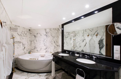 Hongeun-dong Hotel | Swiss Grand Hotel