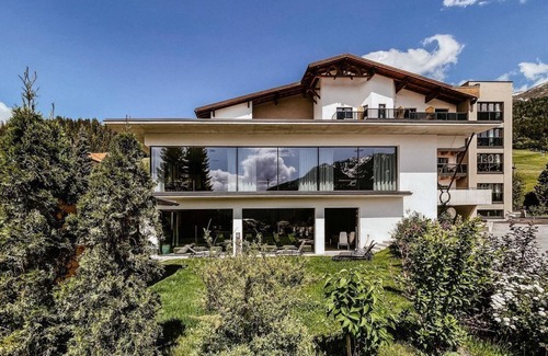 Jerzens Casa | Swiss stone pine suite barrier-free with half board - Hotel Venetblick GmbH