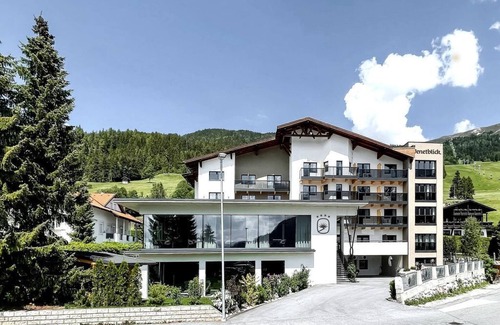 Jerzens Casa | Swiss stone pine suite barrier-free with half board - Hotel Venetblick GmbH