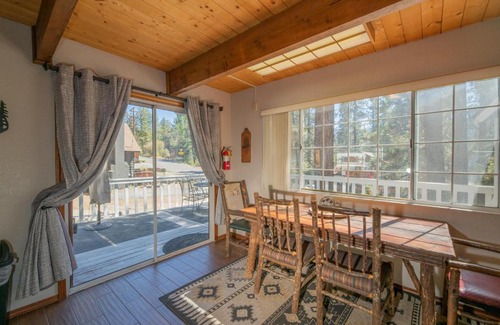 Moonridge Casa | Switzerland - Cozy cabin set among the fragrant pine trees with peekaboo views of both ski resorts!