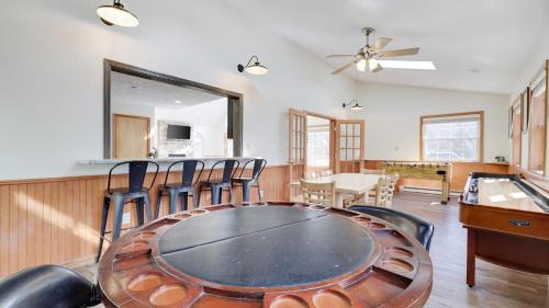 Albrightsville Casa | Sycamore Cove by AvantStay Hot Tub Game Rooms