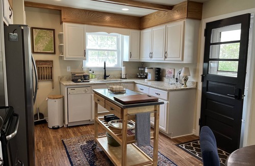 Ligonier Casa | Sycamore, Cozy get a way! Newly renovated on a private, streamside lot.