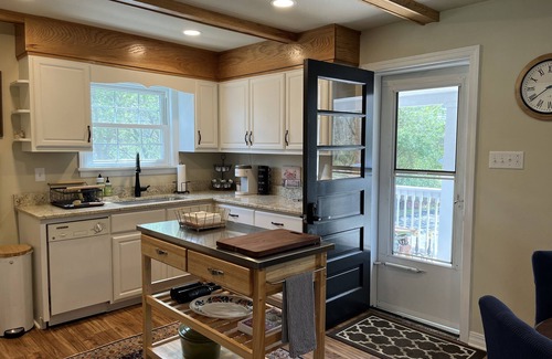 Ligonier Casa | Sycamore, Cozy get a way! Newly renovated on a private, streamside lot.
