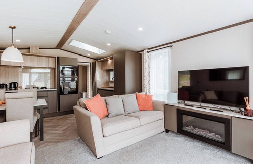 Bridgnorth Chalet De Esquí | Sycamore Lodge VIP Hot Tub and Pet Friendly