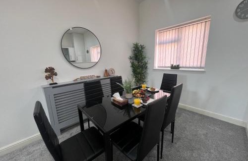 Leicester Casa | Syster Properties Comfortable Leicester Glen Cottage Stay with Free Parking LE3