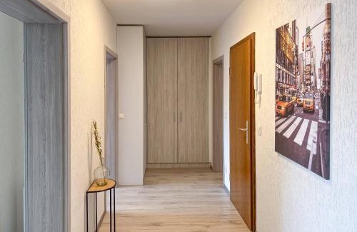 Duisburg Sud Apartamento | T&K Apartments near Messe Fair Trade Düsseldorf und Airport EG