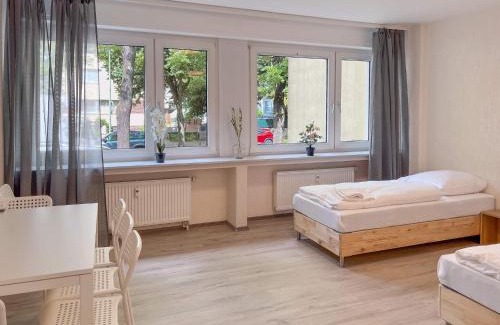 Duisburg Sud Apartamento | T&K Apartments near Messe Fair Trade Düsseldorf und Airport EG