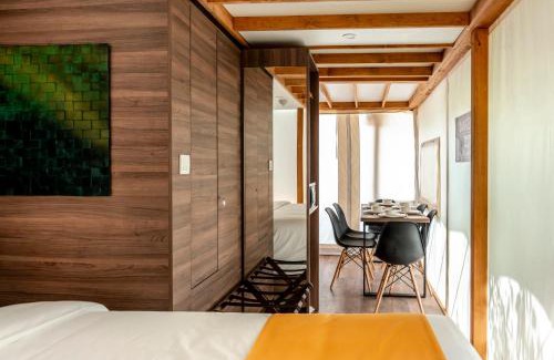 Jebel Ali Otro | T-Rex Glamping