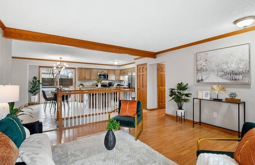 St. Peters Casa | T's Luxury Pool, Hot Tub, Home Theater & Arcade House Prime - St. Louis Airport