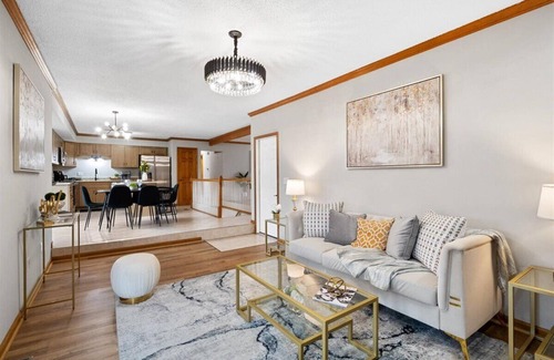 St. Peters Casa | T's Luxury Pool, Hot Tub, Home Theater & Arcade House Prime - St. Louis Airport