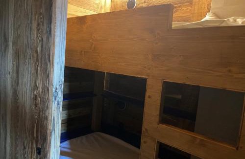 Courchevel Apartamento | T2 cabine Courchevel avec accès piste, parking et wifi - FR-1-514-22