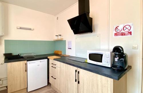 Auxerre Apartamento | T2 cosy proche hôpital + parking gratuit sur place
