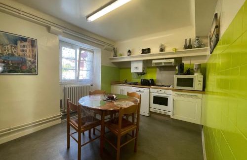 Ciboure Apartamento | T2 lumineux avec Wifi dans maison basque près du cœur historique de Ciboure - Plages et port à proximité - FR-1-239-824